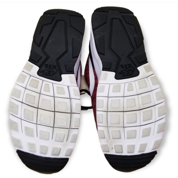 Nike Air Max Motion Training Shoe Low Red and Black Unisex Children's Size 7Y - Picture 8 of 13